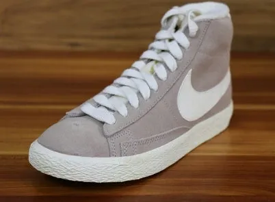 Nike SB Dunk Mid  Femme